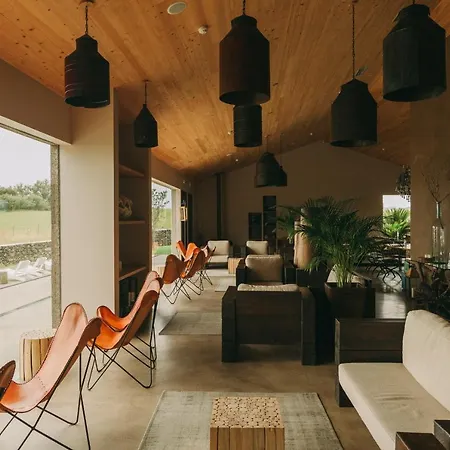 מלון Santa Barbara Eco-beach 4*