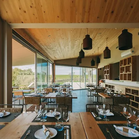 מלון Santa Barbara Eco-beach
