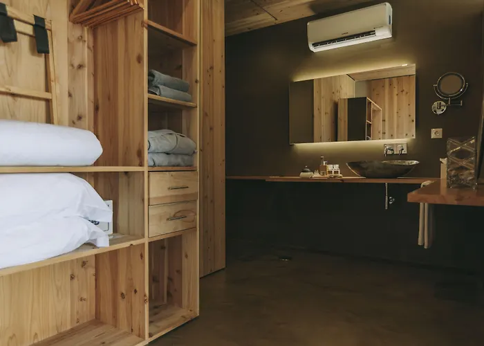 호텔 Santa Barbara Eco-beach 4*